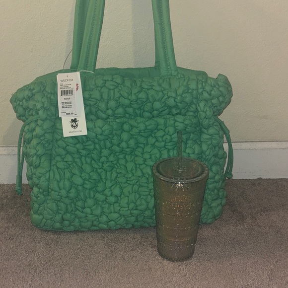 Wildfox Emerald Textured Tote Bag and tumbler - Picture 7 of 13